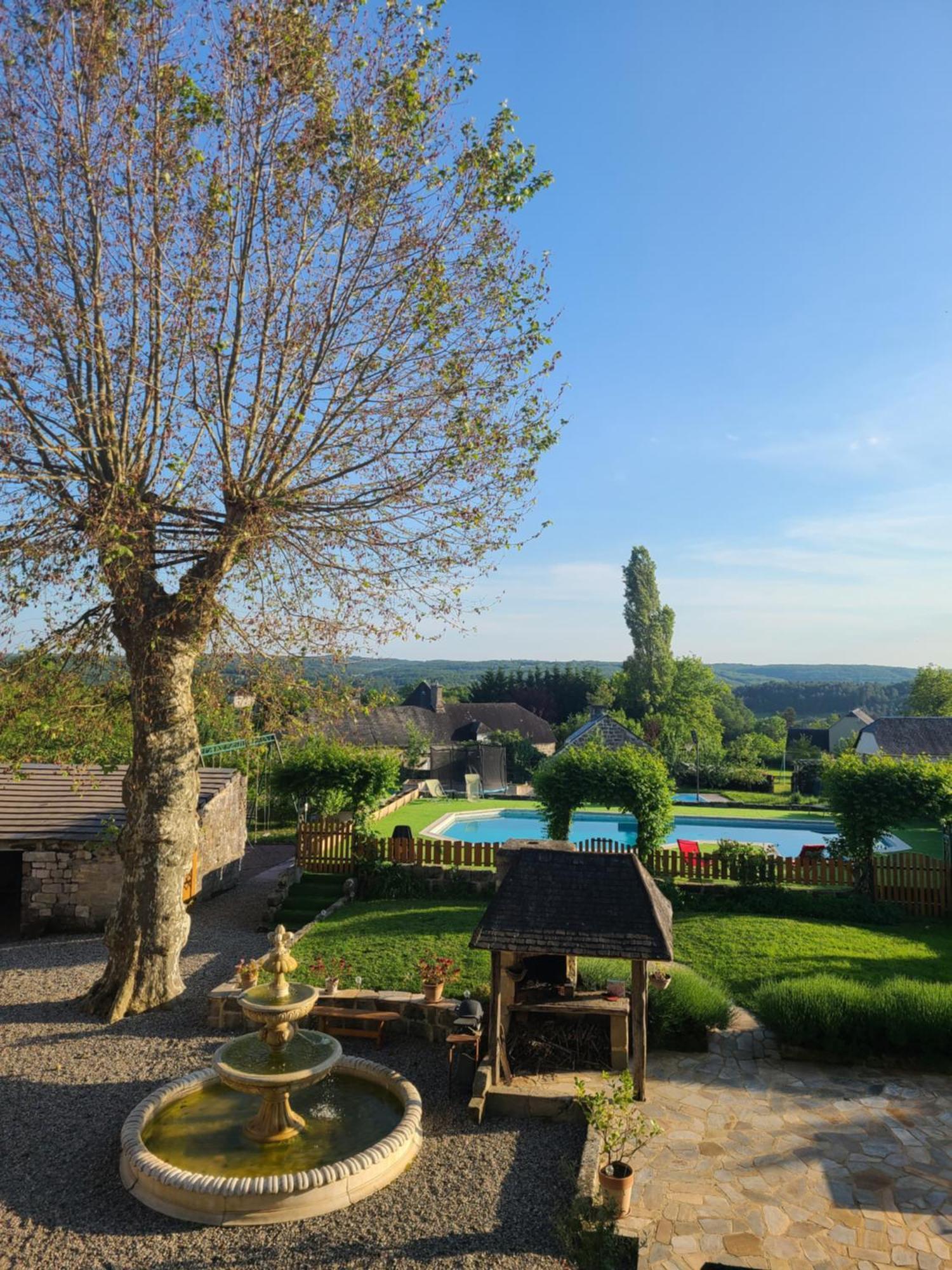 Les Dependances Du Chateau Noailles (Correze) Exterior foto